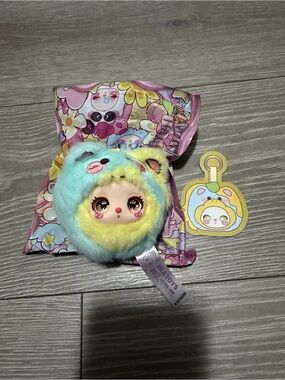 Liila’s garden tea party mini- Lemon Pony